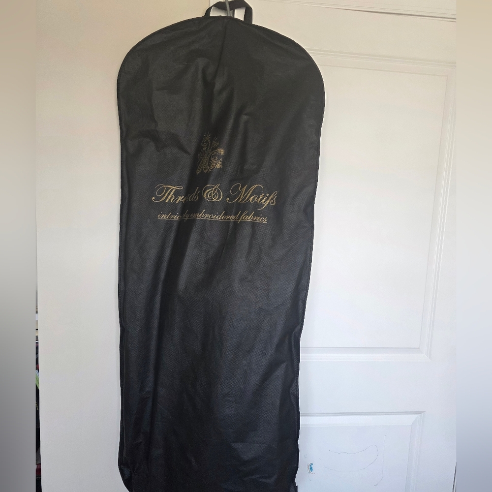 Purple Embroidered Lehenga Choli 4 Piece- Bridal/Festive/ Formal - Indian & Paki - Picture 11 of 11